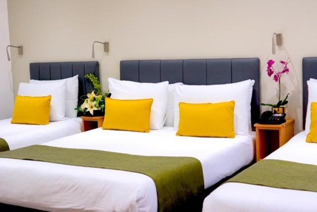 Queens Park Hotel Londra Esterno foto